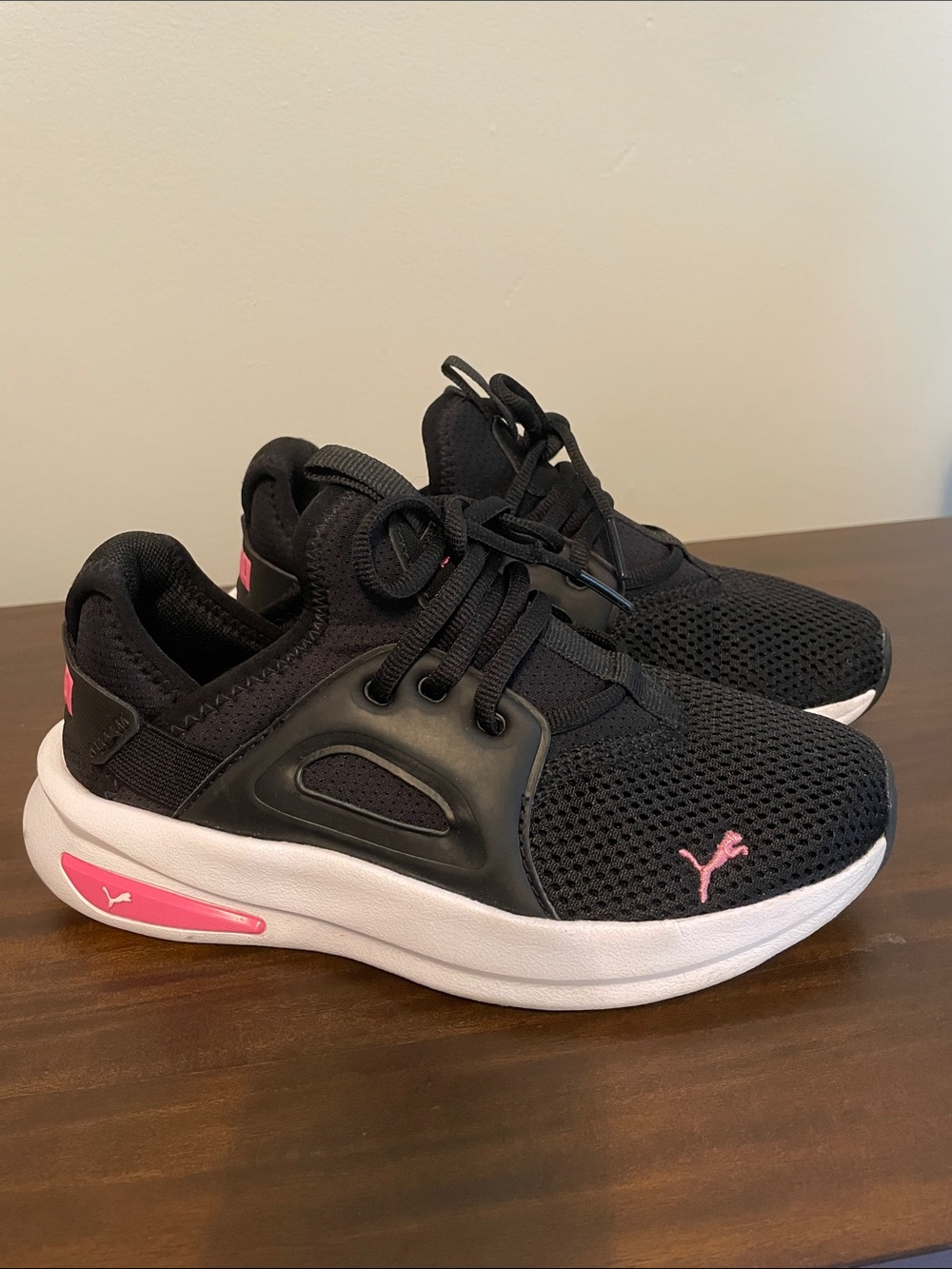 Puma Girls Black Sneakers (size 2)
